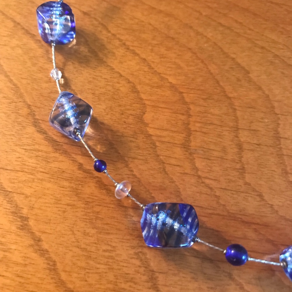 Beautiful Blue/Clear Glass Wire Necklace - Picture 2 of 4